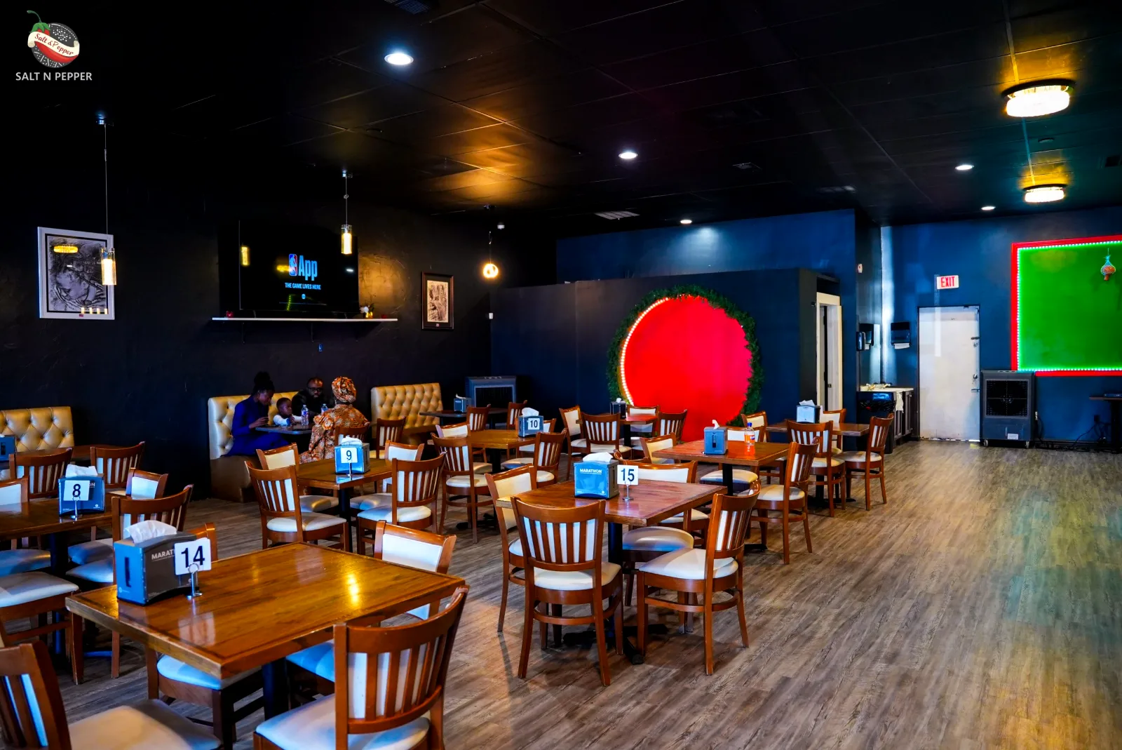 About Us Dining room seating